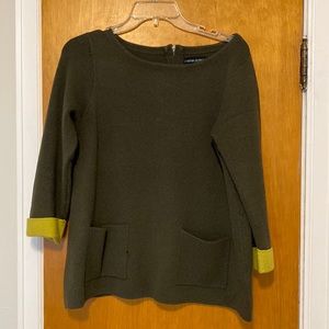 Wool dark green top